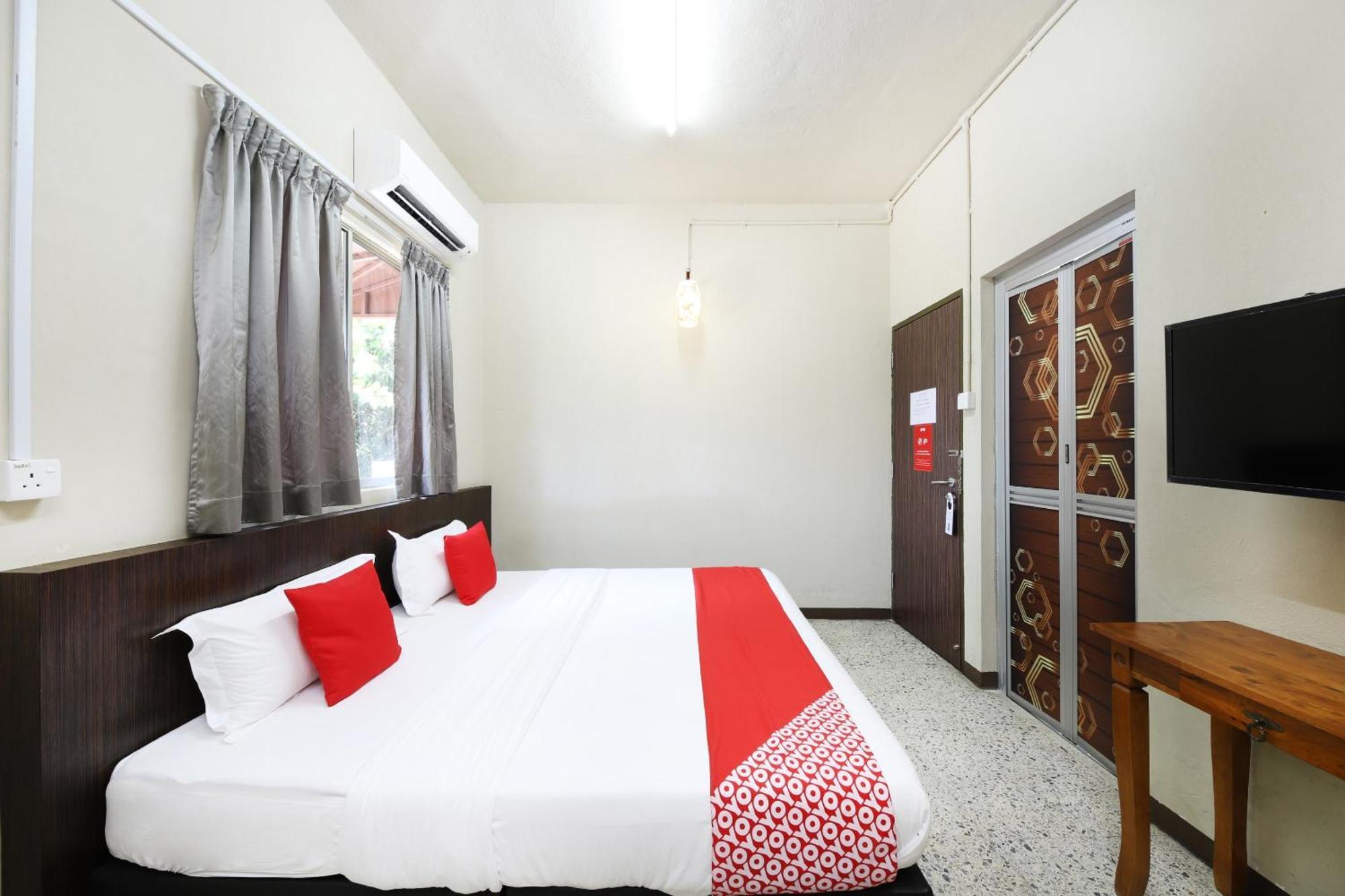 Oyo 507 Aikka Hotel Butterworth Extérieur photo