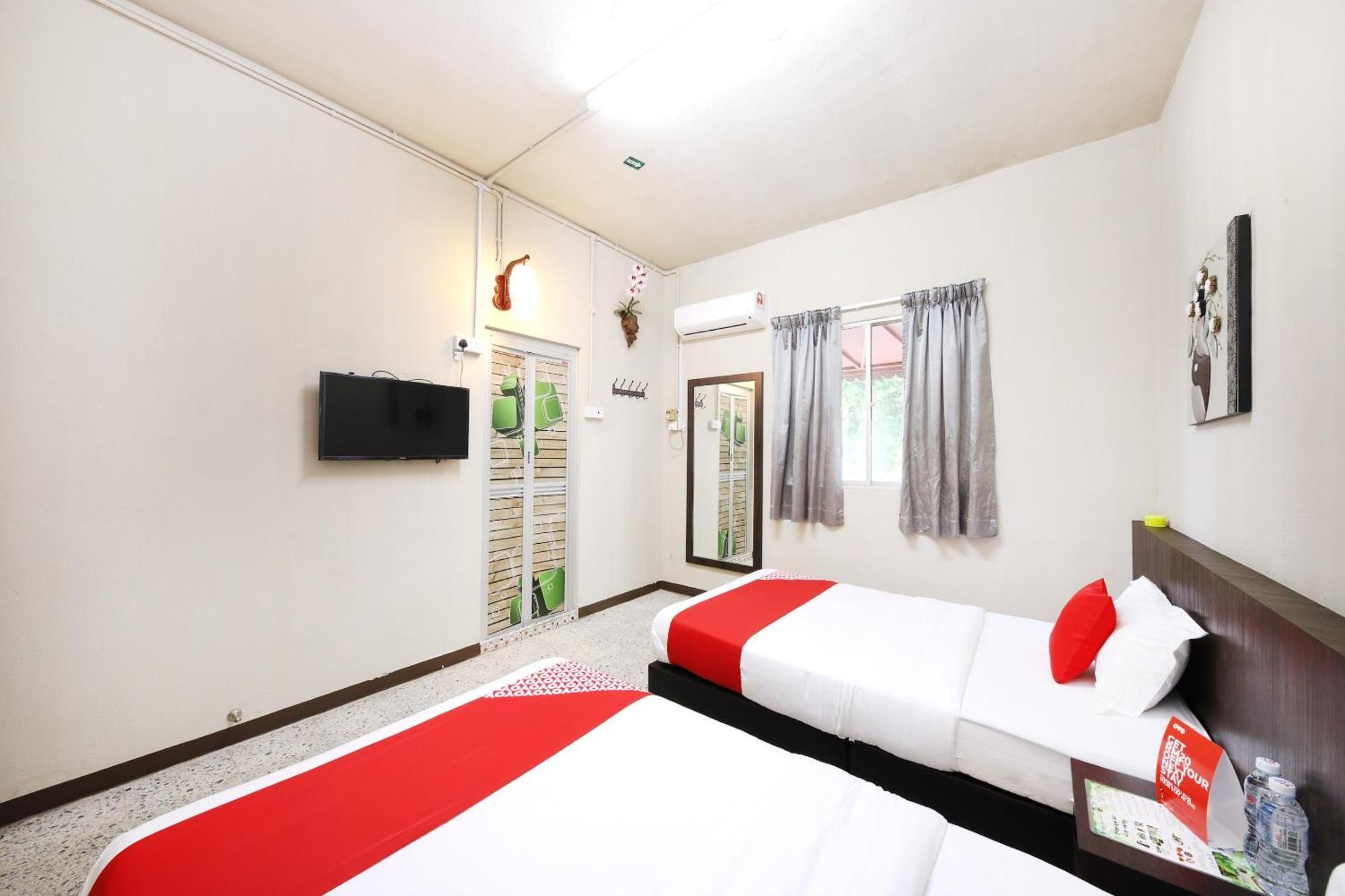Oyo 507 Aikka Hotel Butterworth Extérieur photo