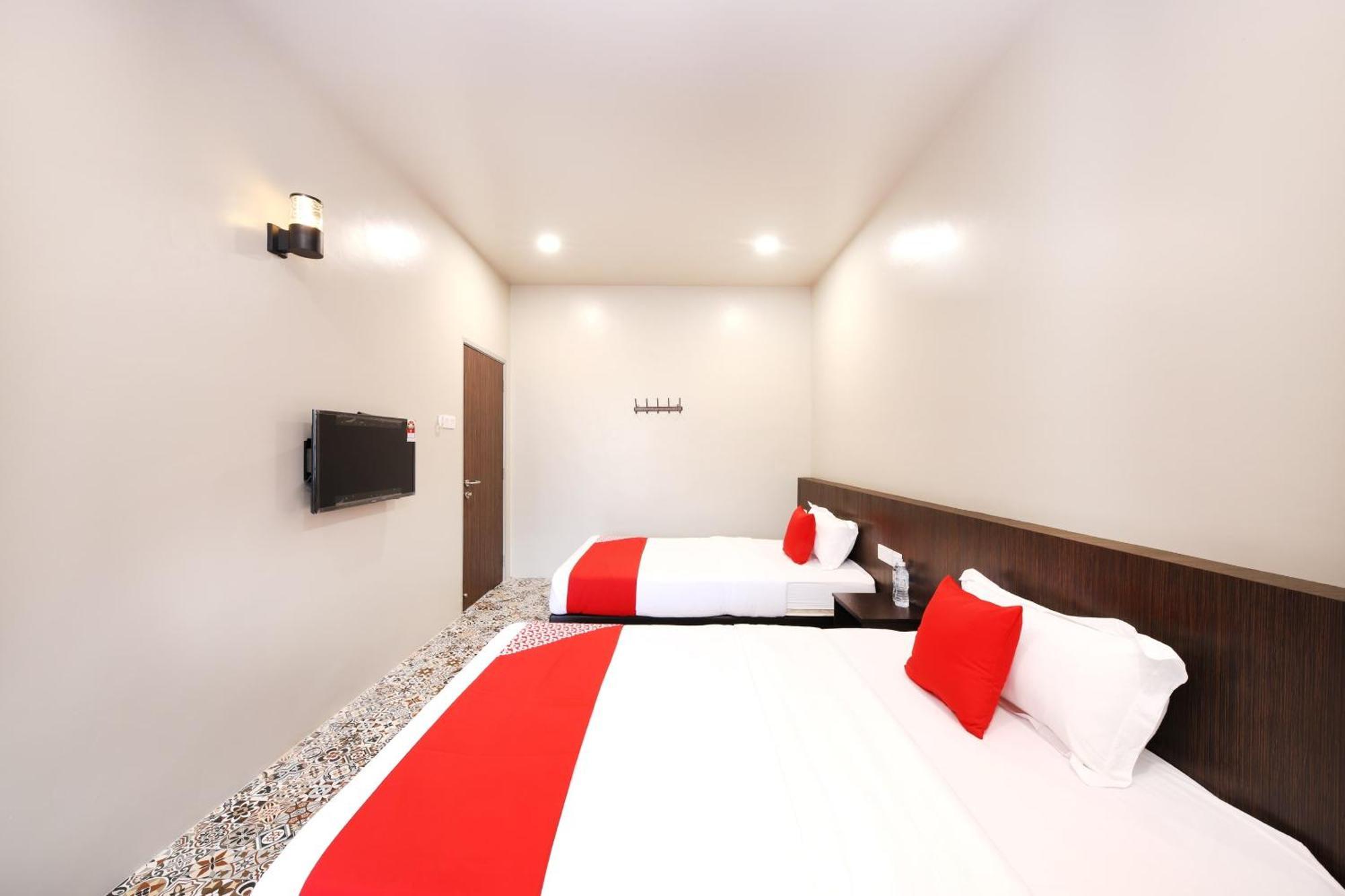 Oyo 507 Aikka Hotel Butterworth Extérieur photo