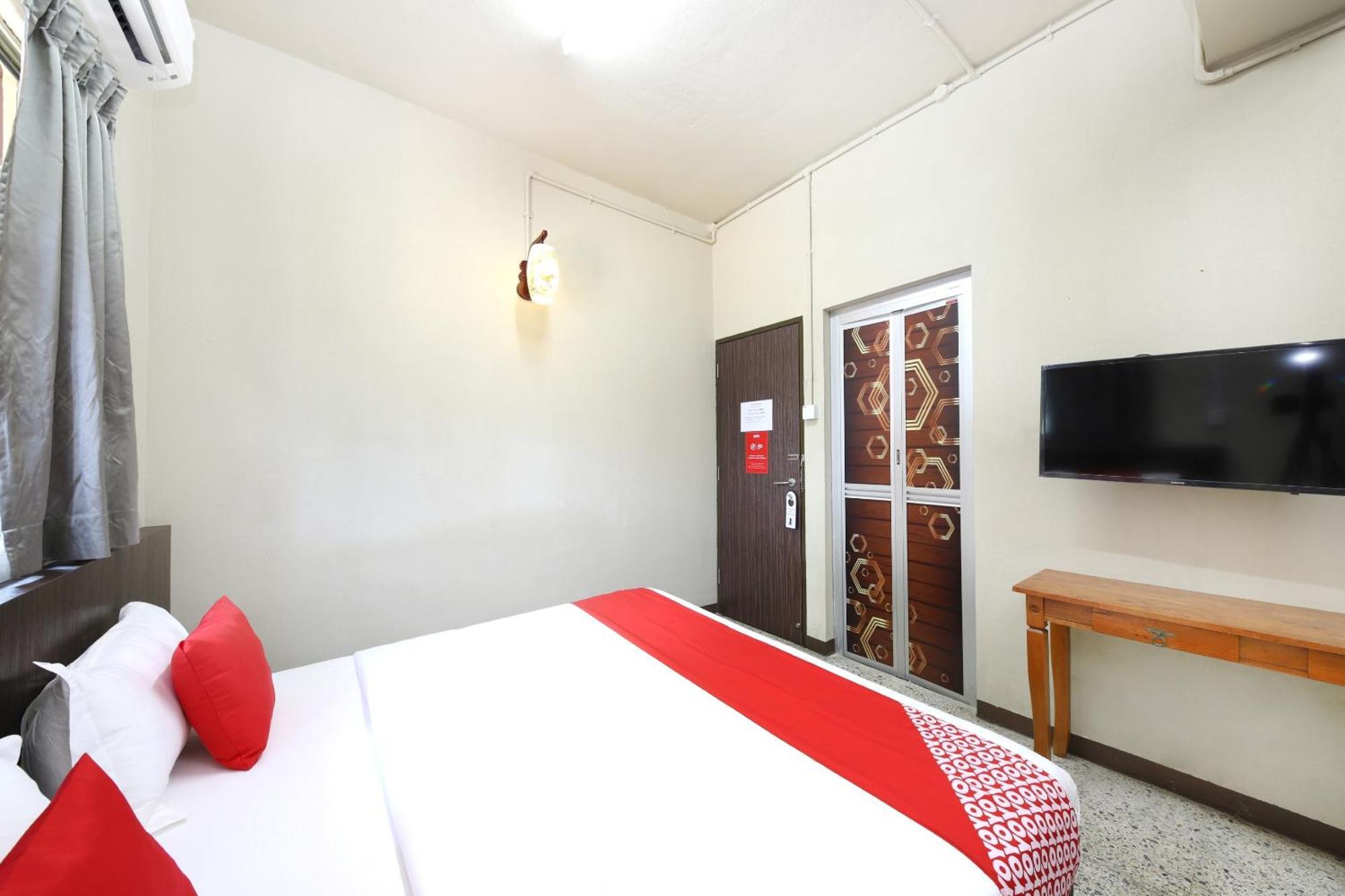 Oyo 507 Aikka Hotel Butterworth Extérieur photo